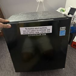 Mini Fridge 