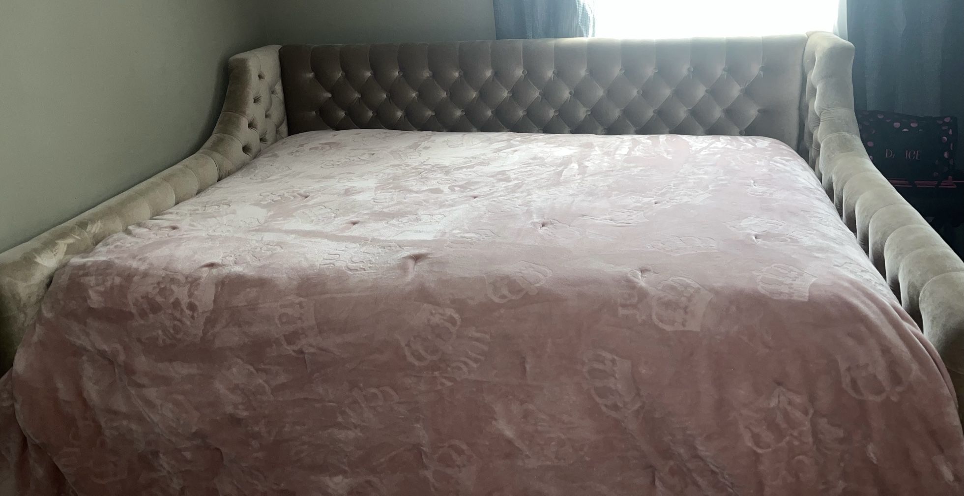 Day bed