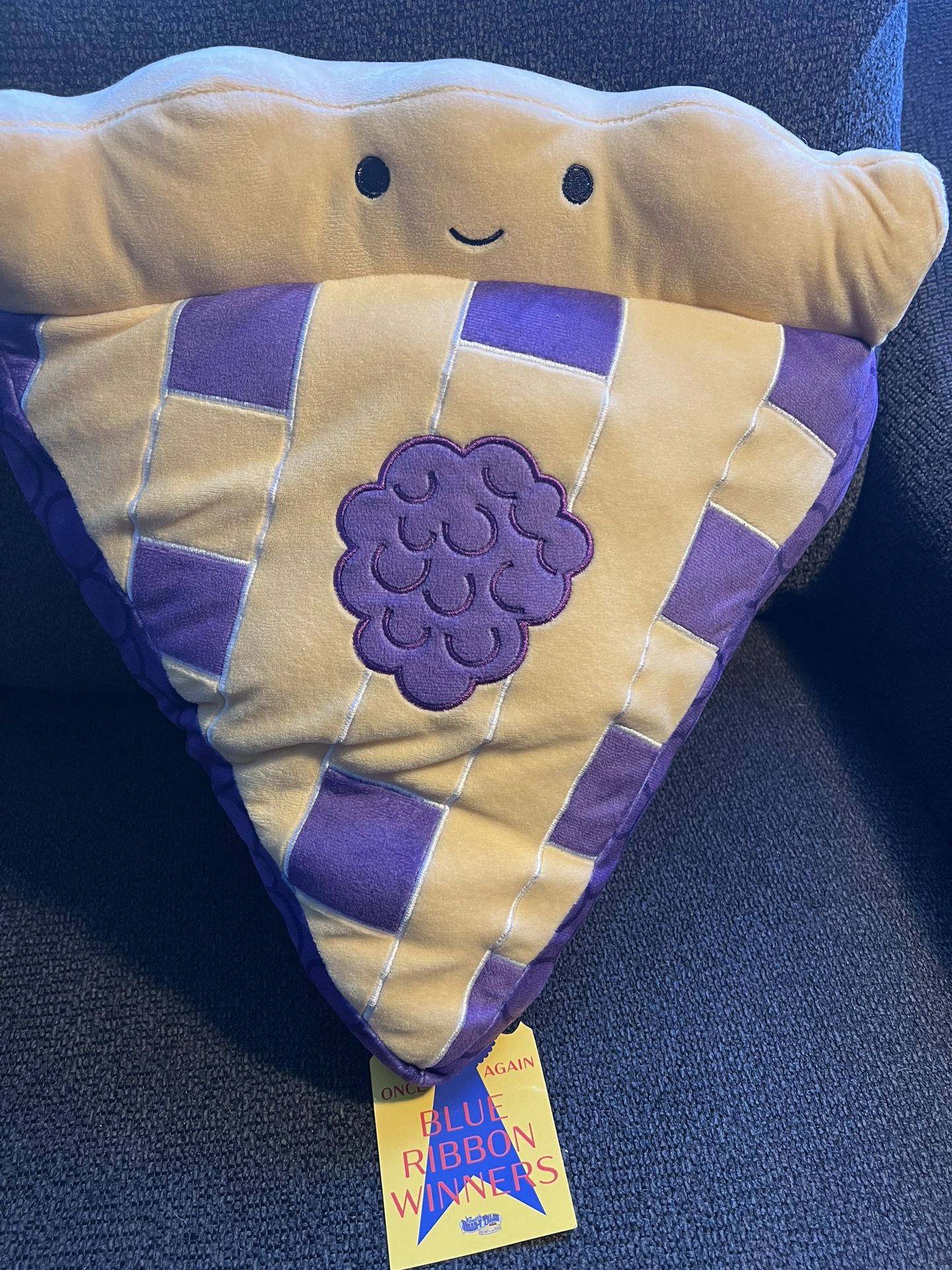 Brand New Knott’s Berry Farm Boysenberry Pie Kelly Toy