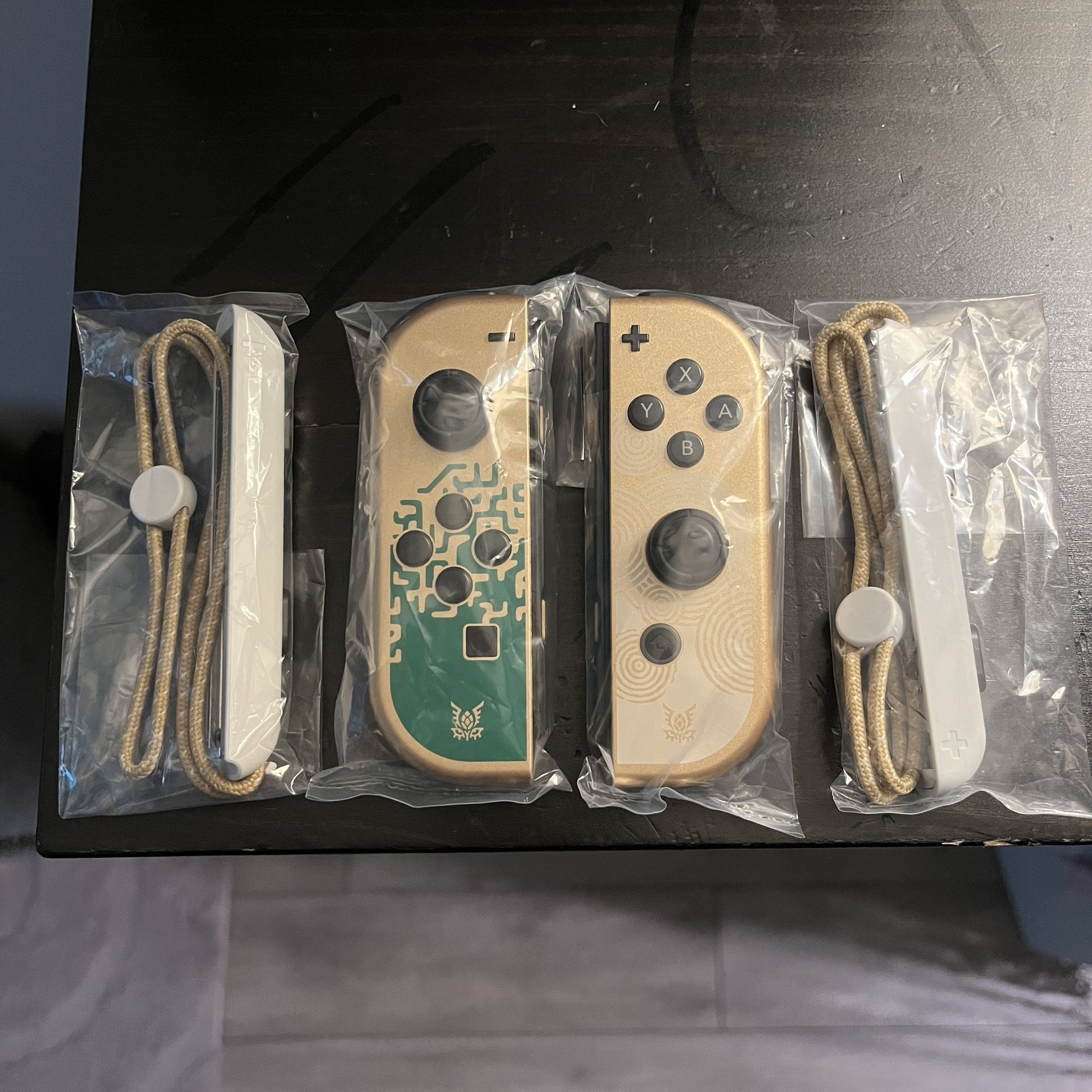 TLOZ TOTK Nintendo Switch Joy Cons