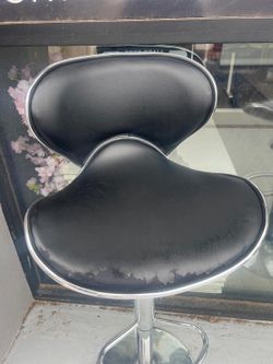 Set of two in good condition barstool