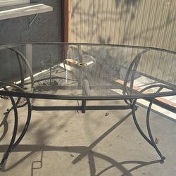 Dining table, glass/metal frame - Free