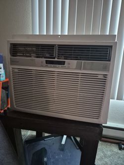 Aire acondicionado de ventana Frigidaire  15000 btu
