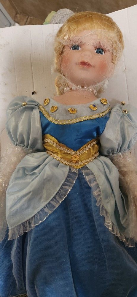 Doll Princess Cynthia 