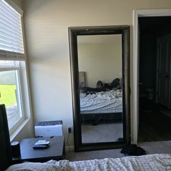 Free Mirror