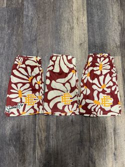 EE Shorts “Red Daises”