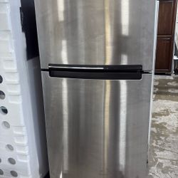 Whirlpool Top Freezer Refrigerator 
