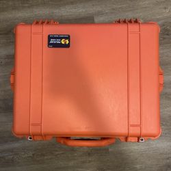 Pelican 1600 Protector Case (Orange) w Foam