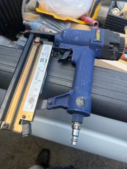 Campbell Hausfeld Pneumatic Staple Gun