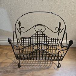Log Holder Vintage Fireplace Metal Rack Magazine Holder Towel Storage Footed