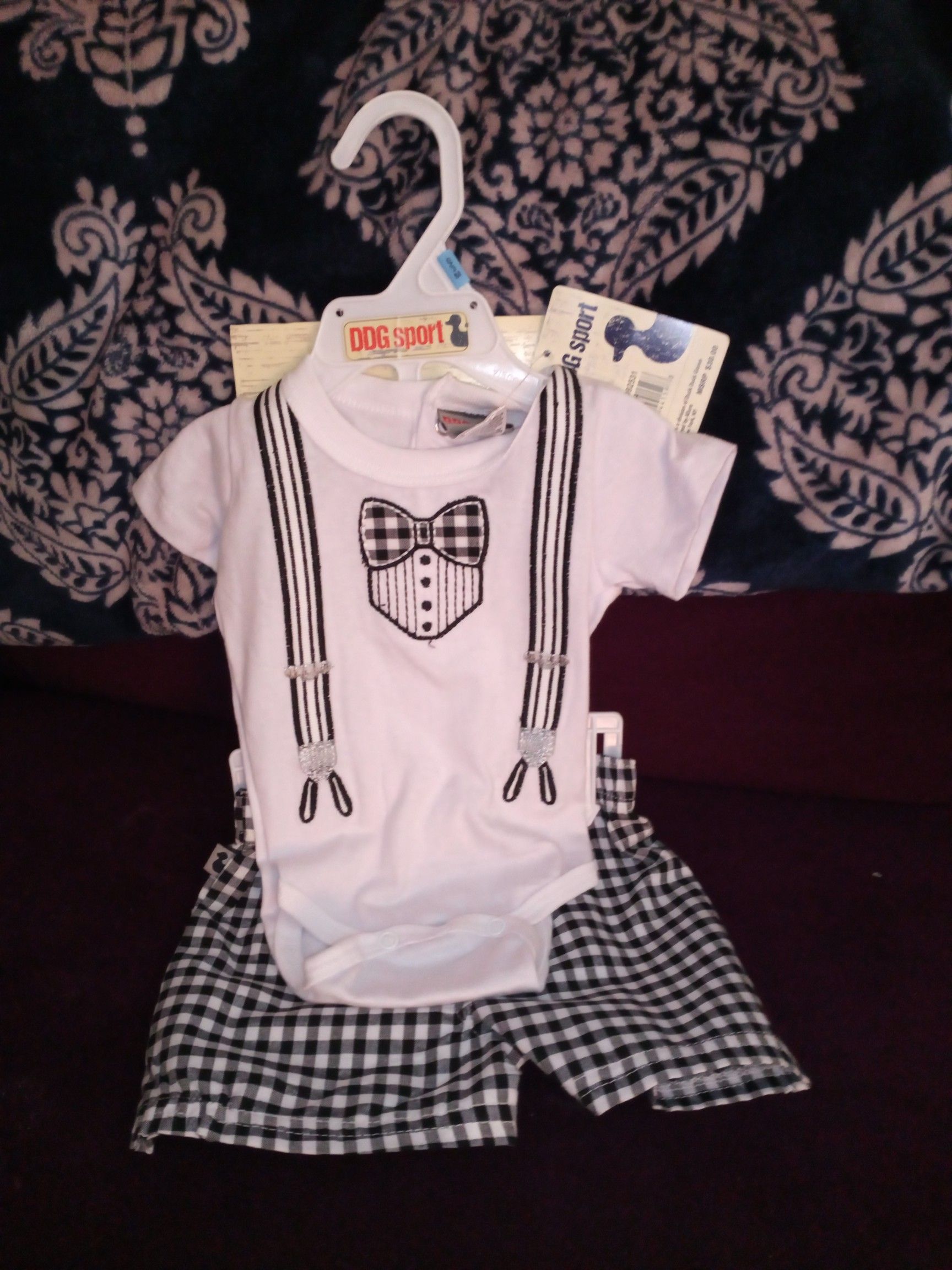 Brand new baby boy OUTFIT 0-3MO.