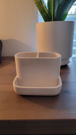 Brush Holder