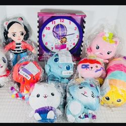 Gabbys Dollhouse Plush And Clock 
