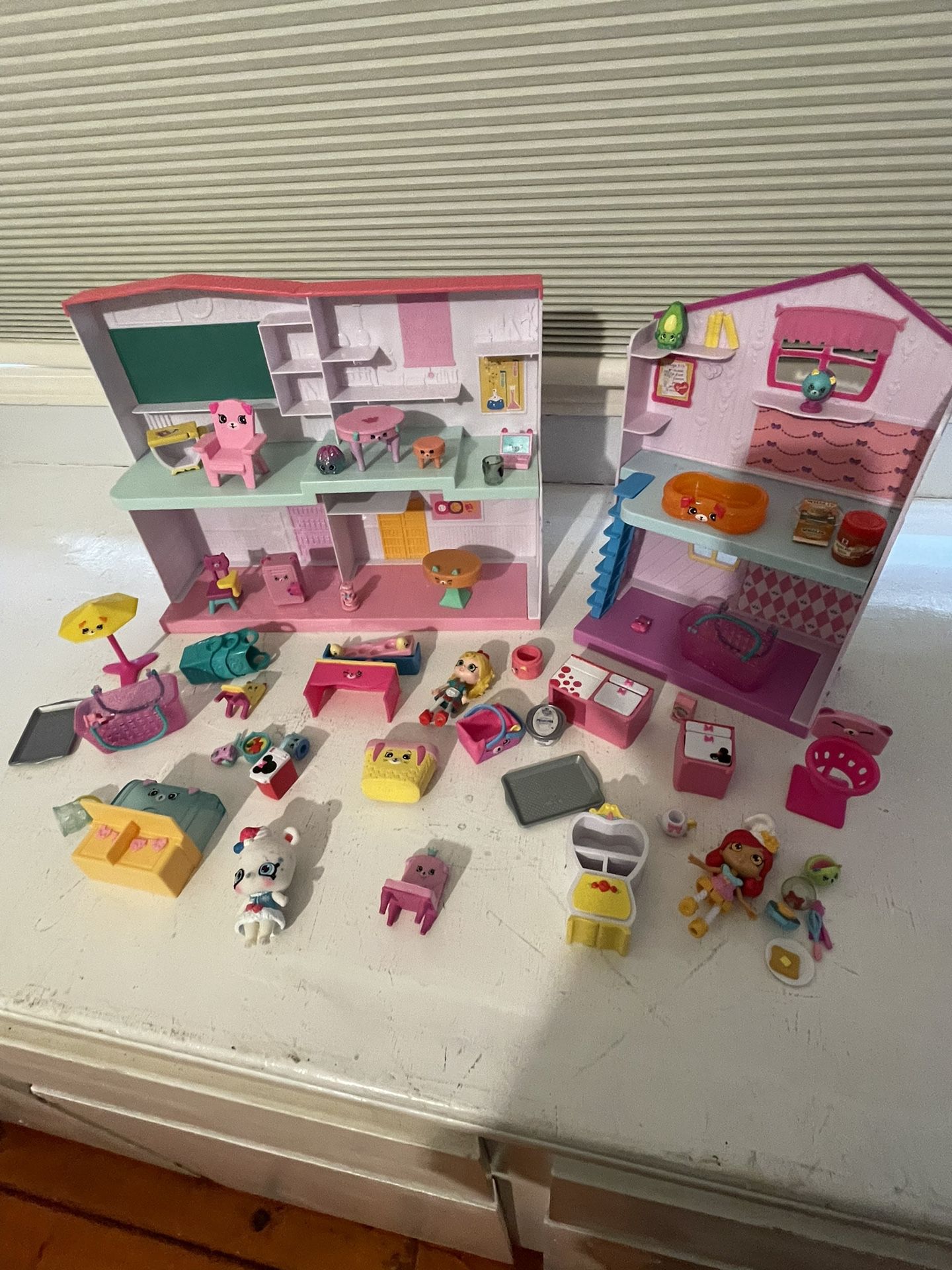 Shopkins House And Accessories 
