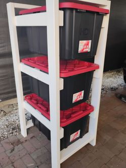 Storage totes