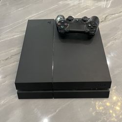 Ps4 With Controller And Games 