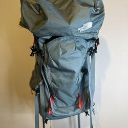 The North Face Women's Terra 55 Backpack (M/L) - NEVER USED