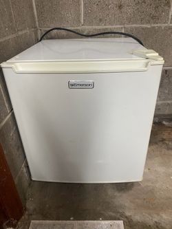 Emerson CR188WE Small Refrigerator