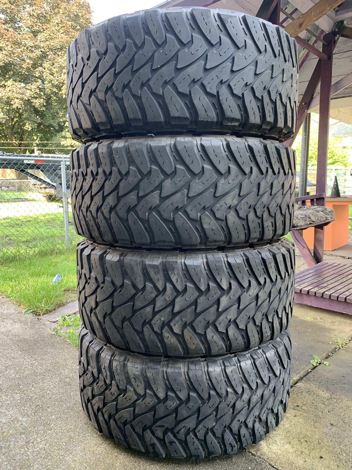 38/15.50. R 20 LT. TOYO M/T Open Country
