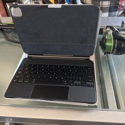 iPad Magic Keyboard 