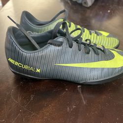 Nike mercurial Turf Soccer Shoe Youth 3.5 Black Yellow