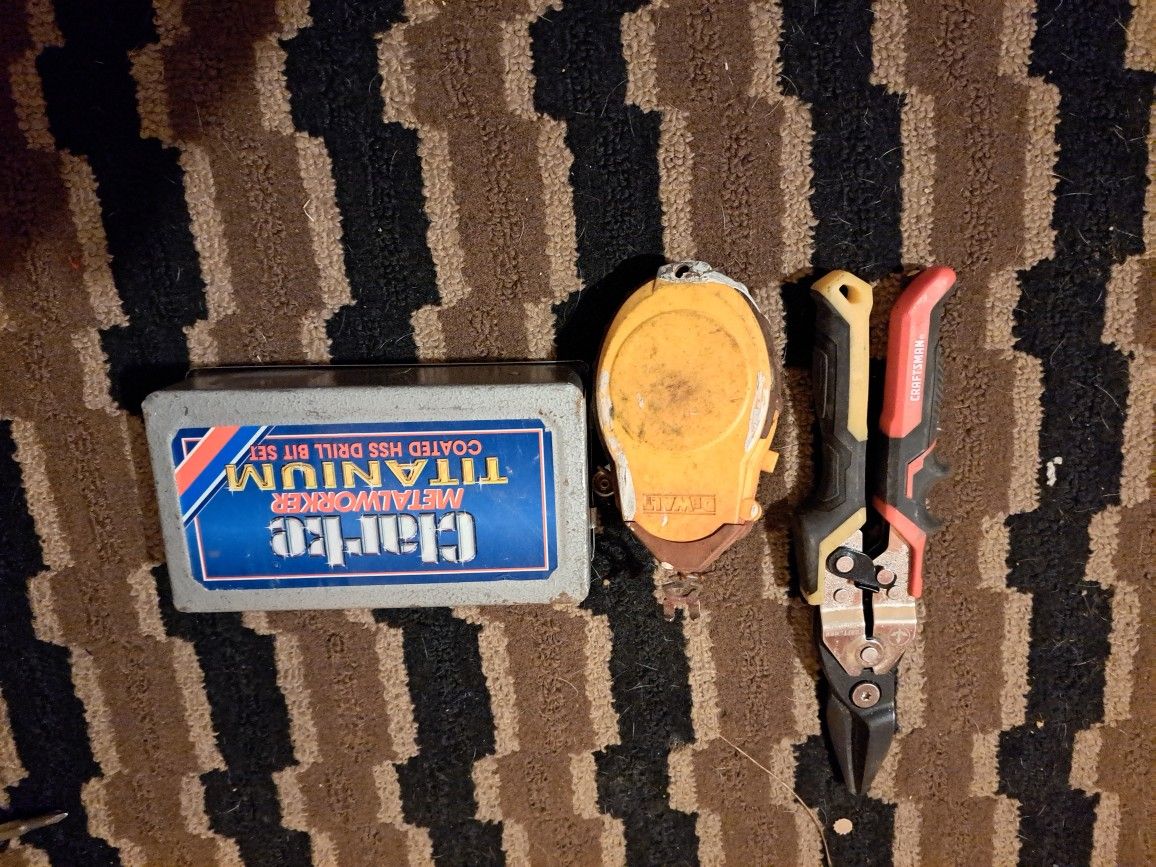 Metal drill bits Dewalt Chalk line Craftsman tin snips R Brand New