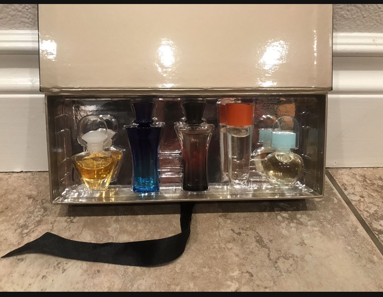Mary Kay fragrance collection