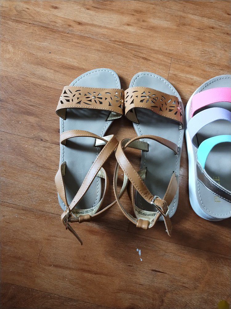 Size 1 Girls Sandals 