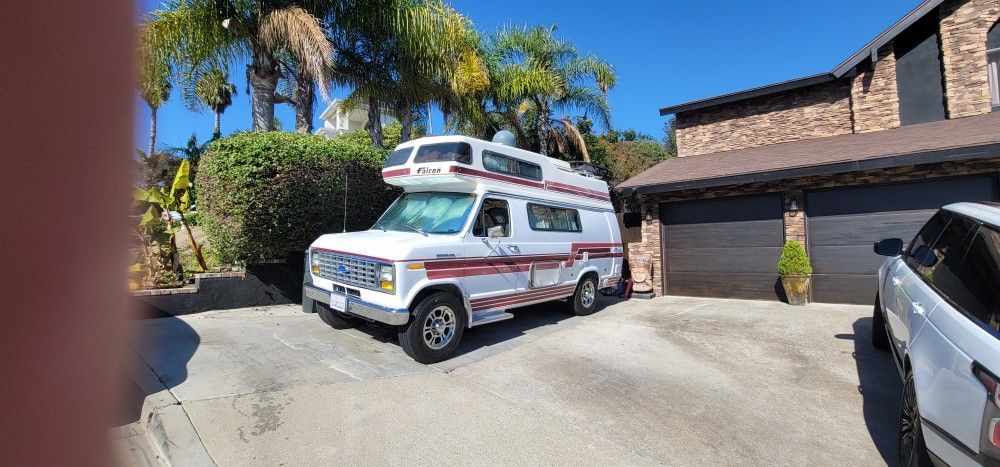 1989 Ford E250 Camper Van