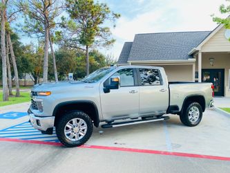 2024 Chevy silverado 2500 HD diesel 4x4  z71 ltz título azul
