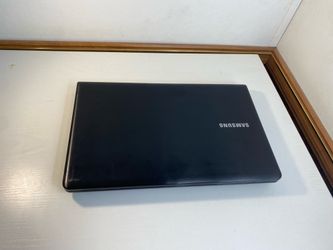 Samsung NP355E5C-A01US 15.6” Laptop AMD E2-1800 4GB RAM Untested No Charger