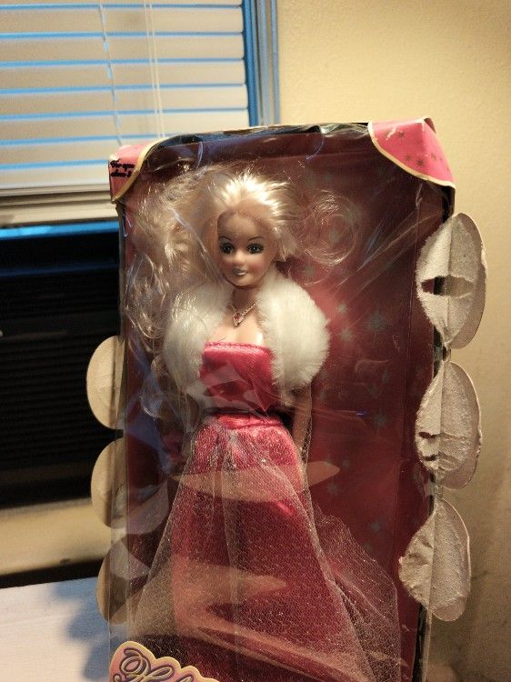 Holiday Tami Doll 11.5 Tall