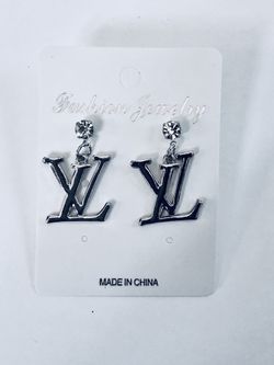 Fashion earrings