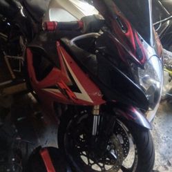 2006 Suzuki GSXR 600 runs great 22K