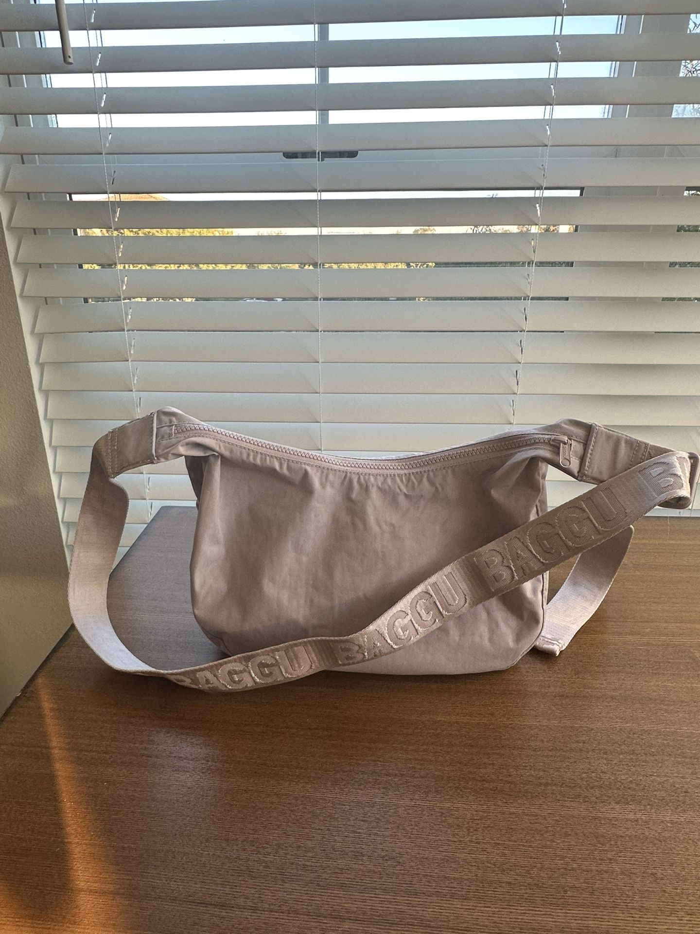 Baggu Crescent Bag