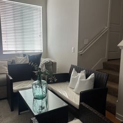 New Beautiful Furniture Outdoor Set (4 Pieces)