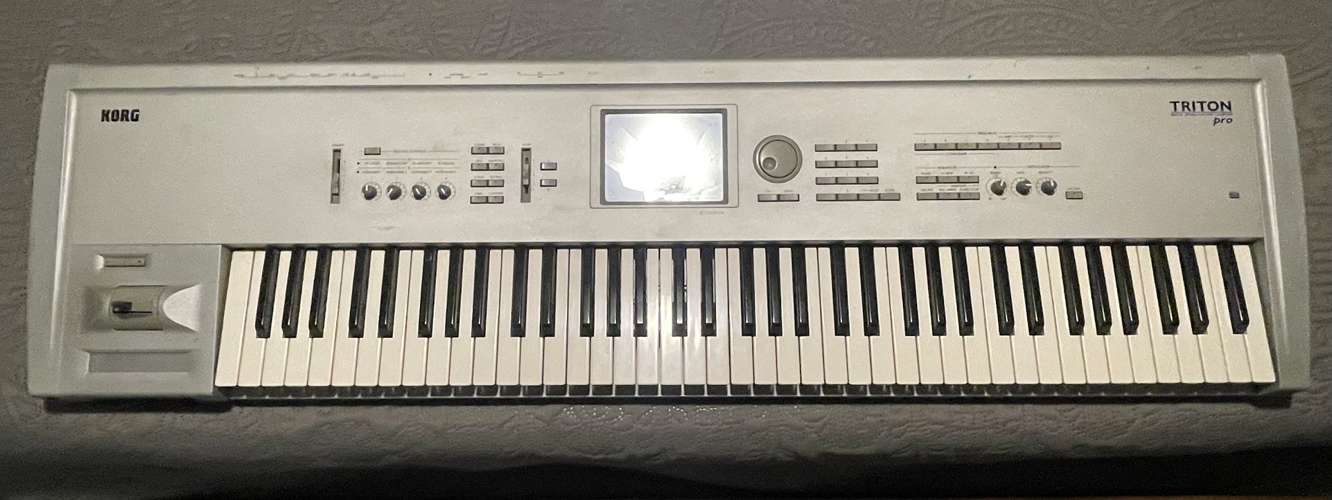Korg Triton Pro 76 Key