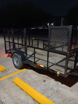 Utility Trailer Heavy Duty 12x6.5 (Great Condition).