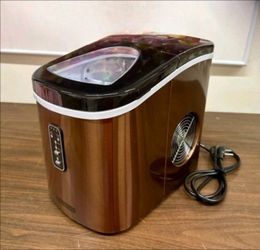 Tramontina Counter top ice maker stainless steel lightly used good condition