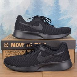 Nike Tanjun Running Shoes Black Women's 9.5 NWOT DJ6257-002