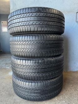 245/60/18. Michelin