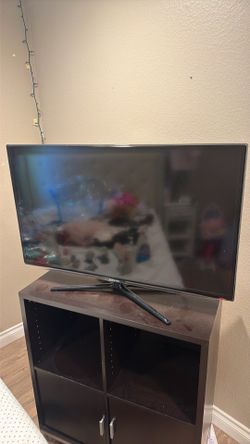Free tv and tv stand