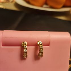 Beautiful Diamond Earrings 14k Gold
