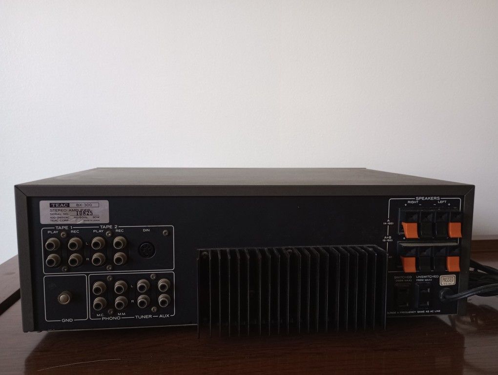 TEAC A-H300 AMPLIFICATEUR Champagne / Format Midi / Révisé 1 An De