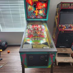 Four Queens Pinball Machine Gottlieb 1970 Works Great! 