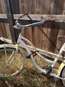 Beach cruiser bike