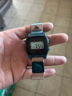 Shark clip watch