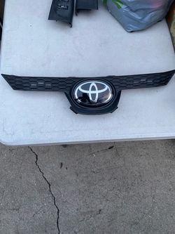 Toyota corolla grille with led emblem