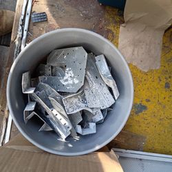 Brand New Plywood Clips Hurricane Straps Trust Clips