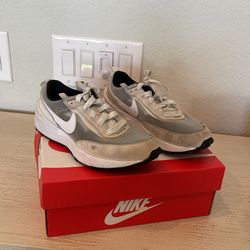 Nike Waffle One Boy Shoes Size 1.5 Y